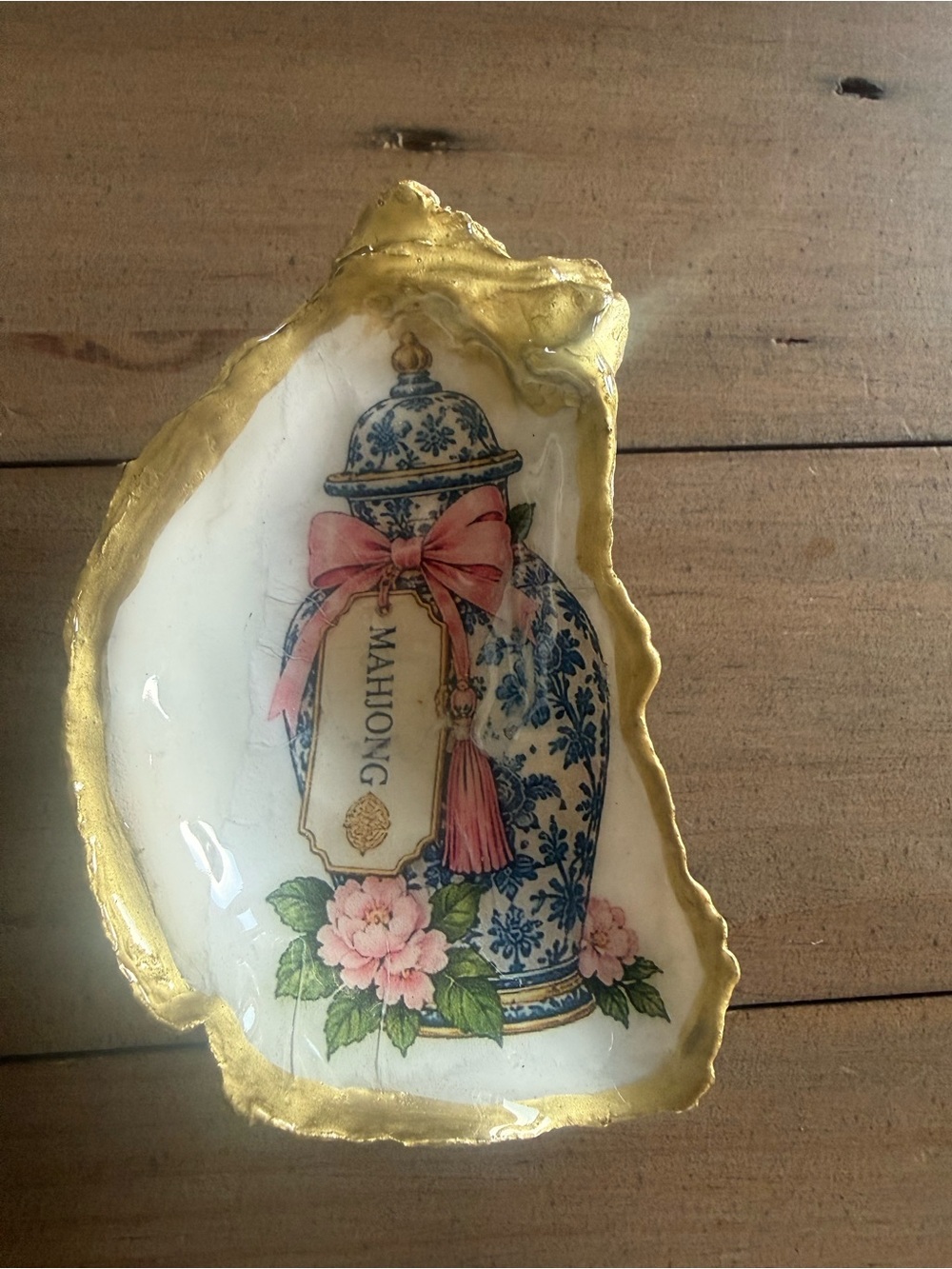 Oyster Shell Trinket Dish with Blue Floral Jar Mahjong